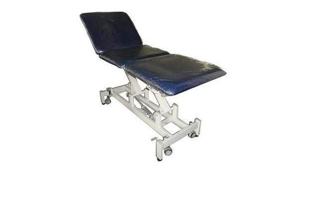 ELECTRIC EXAMINATION COUCH (3 SECTION) MODEL: AM-03